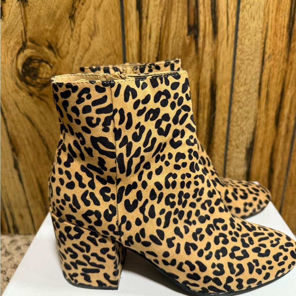 Bar III Leopard Print Ankle Boots 7.5